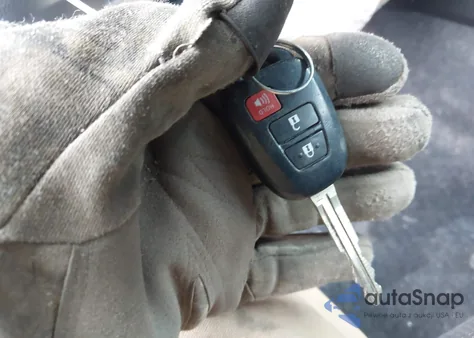 2017 Toyota Rav4 Xle из США, поврежденный, VIN 2T3RFREV7HW561477